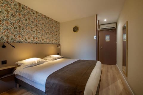 GabHouse - Moulin à Vent Hotel in Lyon