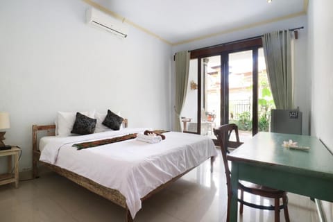 The Wina Echo Beach Guest House Bed and Breakfast in North Kuta