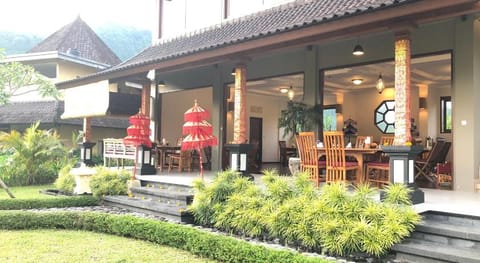 Nirarta Guest House Hotel in Sidemen