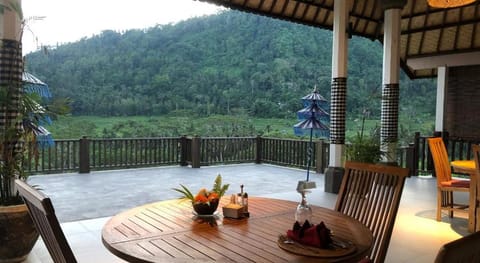 Nirarta Guest House Hotel in Sidemen