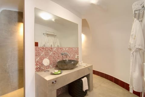 Santorini Secret Suites & Spa, Small Luxury Hotels of the World Hotel in Oia