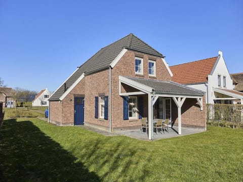 Farmhouse in Limburg with Private Sauna Villa in Roggel