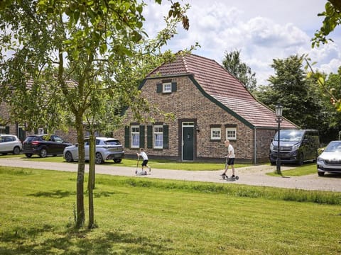Farmhouse in Limburg near Designer Outlet Villa in Roggel
