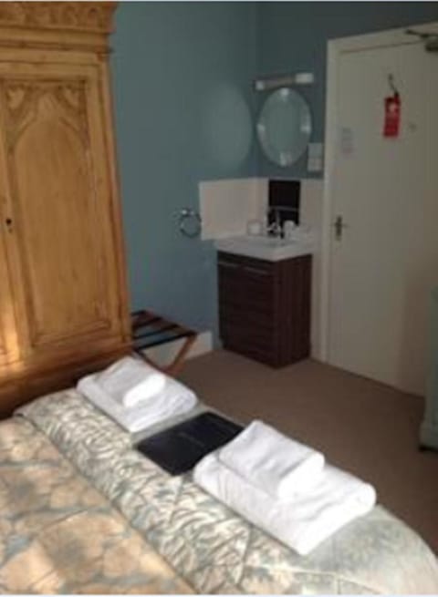 Yacht Bay View Bed and Breakfast in Morecambe