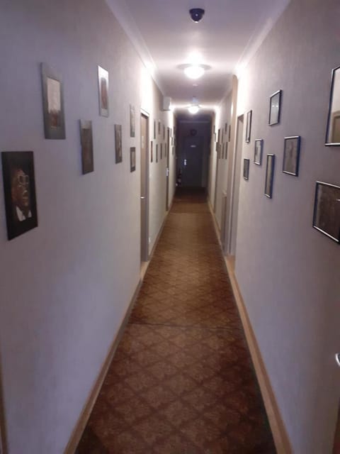 Le Chapeau Rouge Hotel in Alençon