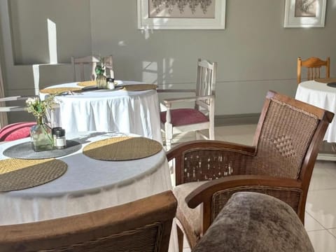 Alabaster Luxe Villa Bed and Breakfast in Western Cape