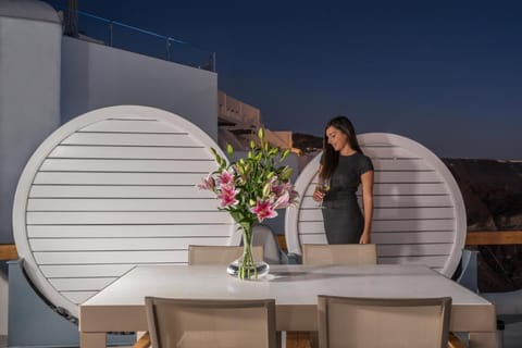 Elite Luxury Suites Vacation rental in Oia
