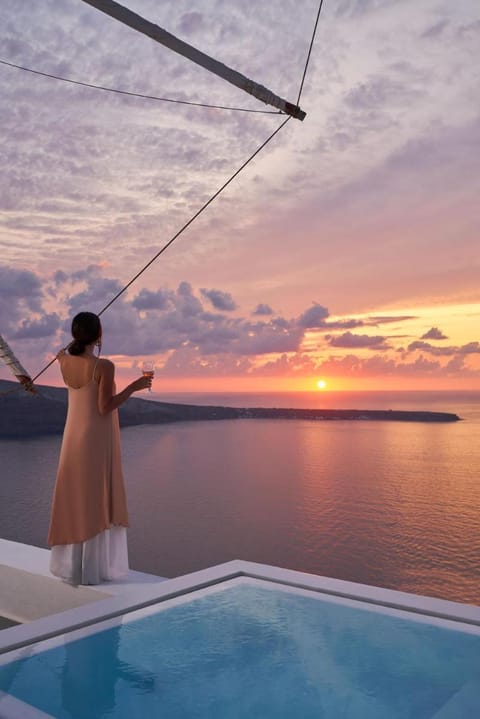 Charisma Suites Villa in Oia