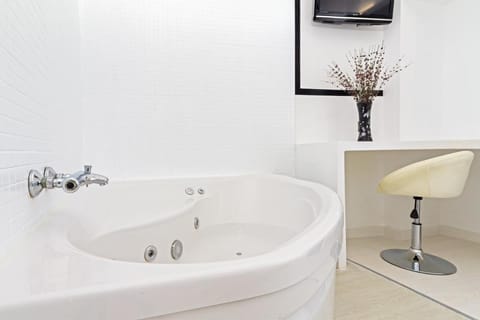 Gran Via 63 Rooms Bed and Breakfast in Centro