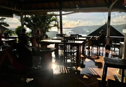 Sunrise Ocean Hut's Lembongan Campground/
RV Resort in Nusapenida