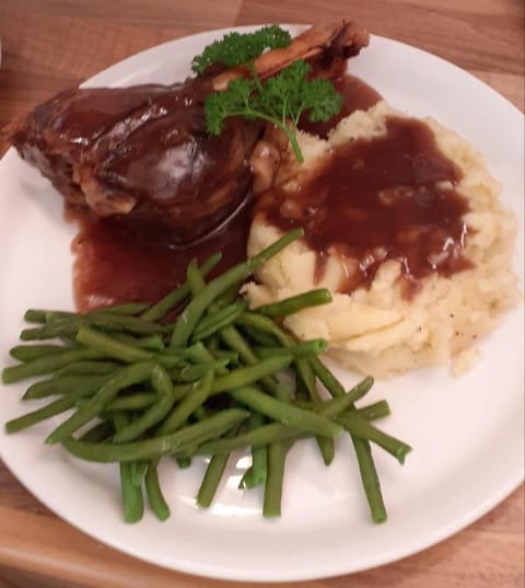 The Butchers Arms Freehouse Chalet in Leiston