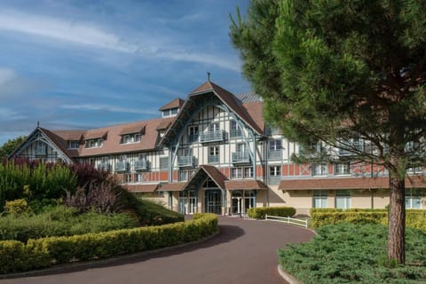 Renaissance Paris Hippodrome de St. Cloud Hotel Hotel in Saint-Cloud
