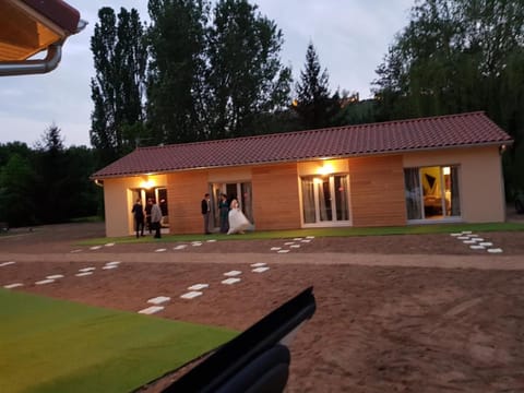 Hôtel Domaine des Pierres Dorées Vacation rental in Auvergne-Rhône-Alpes