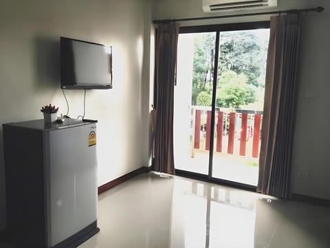 Pra-Ae Lanta Apartment Hotel in Sala Dan