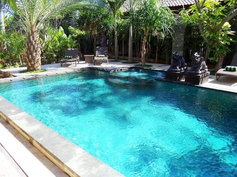 Alami Resort and Restaurant Bed and Breakfast in Abang