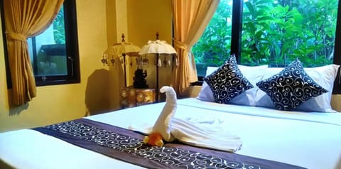 Suwar Bungalows Inn in Payangan