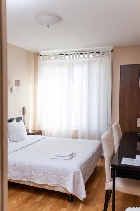 Hôtel du Parc Hotel in Île-de-France