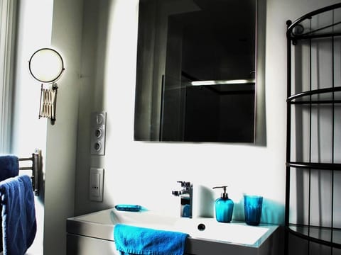 Villa Louvre Lens Bed and Breakfast in Lens