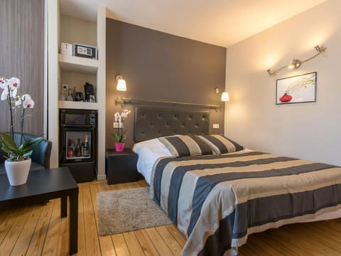 Villa Louvre Lens Bed and Breakfast in Lens