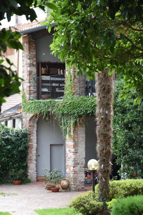 Antica Casa Balsari Apartment in Lombardy