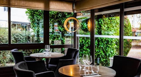 HOTEL QUORUM Hotel in Saint-Cloud