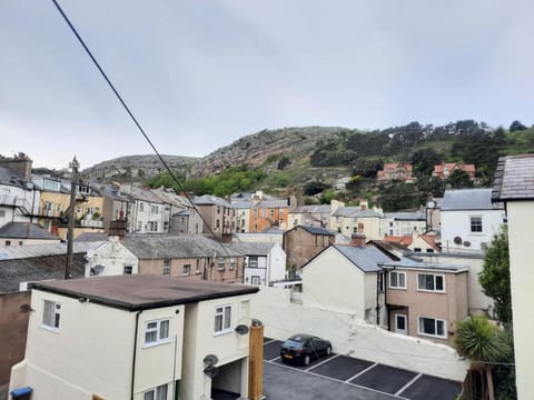 Hen Dy Bed and Breakfast in Llandudno