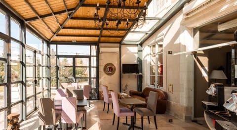 Domaine des Thômeaux, The Originals Relais Hotel in Centre-Val de Loire