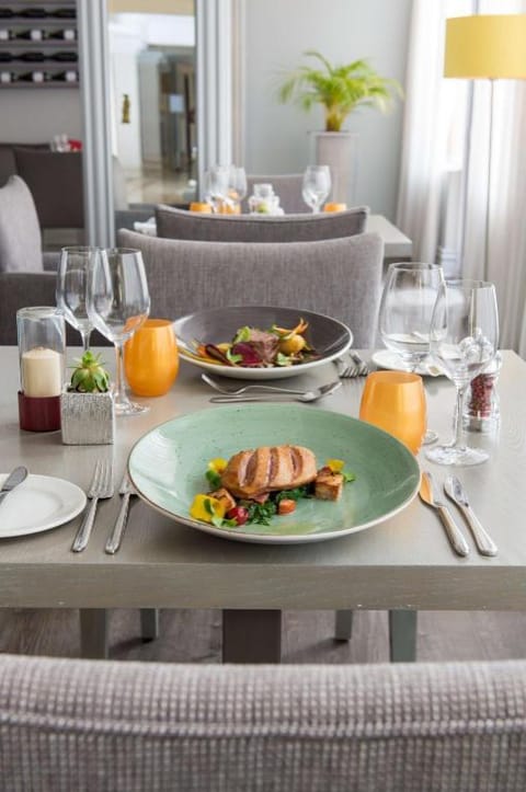 Radisson Blu Le Vendome Hotel, Cape Town Hotel in Sea Point