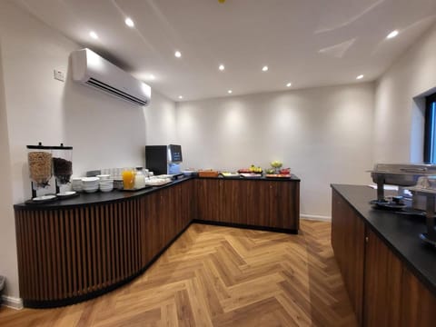 Carlton Hotel Hotel in Sliema