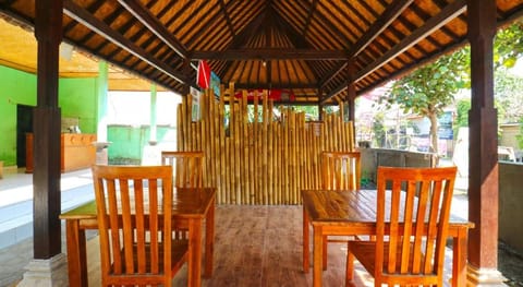Nyoman Guesthouse Bed and Breakfast in Nusapenida