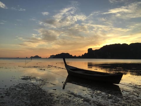 Dawn of Happiness Bed and Breakfast in Krabi Changwat