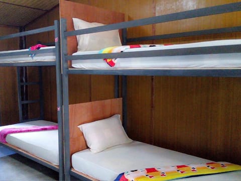 Chill Chill Long Beach Hostel Hostel in Sala Dan