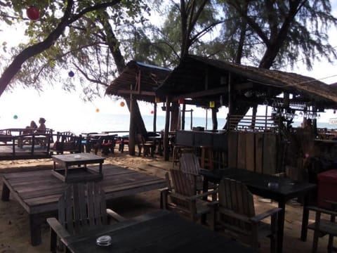 Chill Chill Long Beach Hostel Hostel in Sala Dan