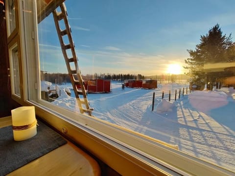 LAKE INARI MOBILE CABINS Campground/ 
RV Resort in Lapland