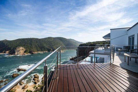 Head Over Hills Luxury Retreat Hotel in Knysna