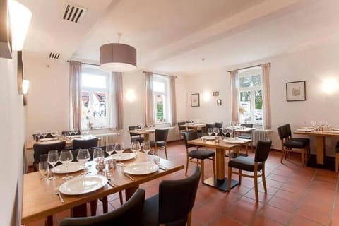 Gasthaus zum Halbmond Hotel in Speyer