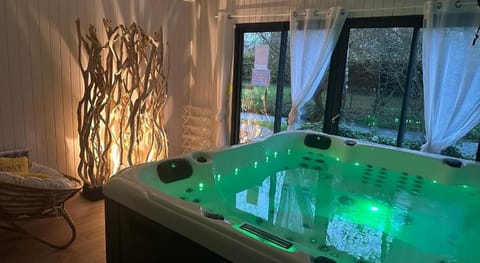 Au Fil de l'Eau Hotel in Normandy