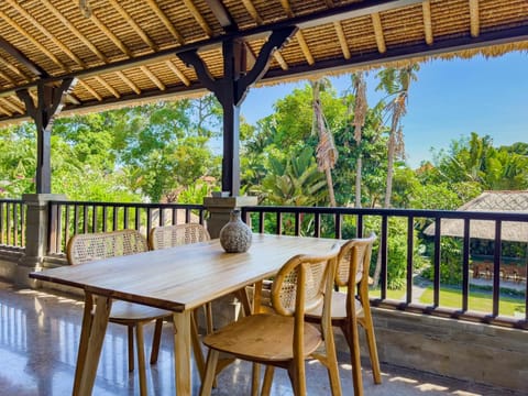 Villa Blubambu Bed and Breakfast in Kuta