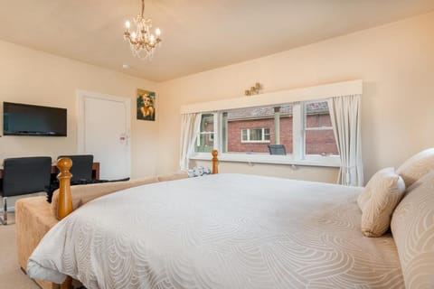 Jones On Wilson Boutique B&B Bed and Breakfast in Burnie