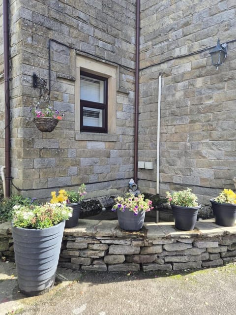 The Waltzing Weasel B&B Vacation rental in Hayfield