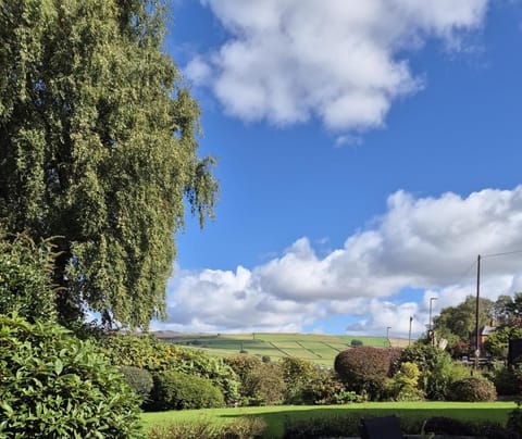 The Waltzing Weasel B&B Vacation rental in Hayfield