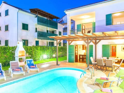 Beautiful villa with spacious terrace and private swimming pool, on the Croatian island of Hvar Hotel in Hvar