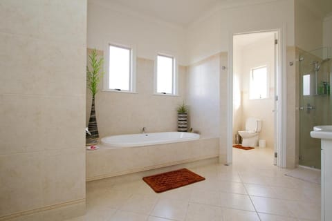 Rua Resort Bed and Breakfast in Hamilton