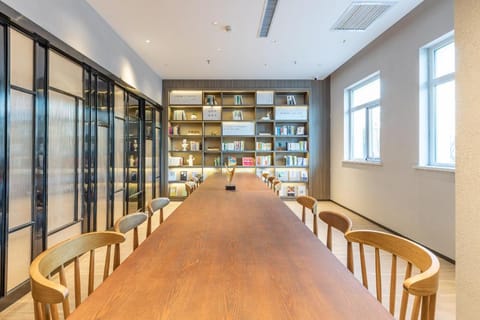 Hanting Hotel Tianjin Yibindao Metro Station Hotel in Tianjin