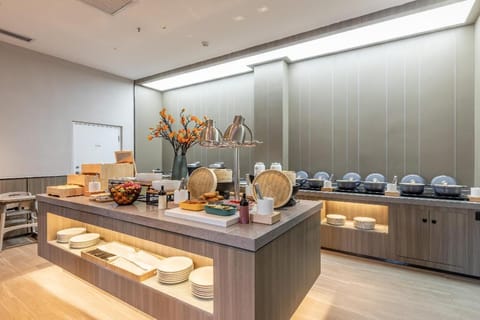 Hanting Hotel Tianjin Yibindao Metro Station Hotel in Tianjin