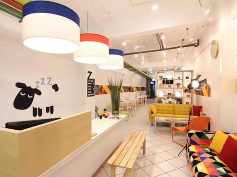 To Zleep Hotel Bed and Breakfast in Khuekkhak