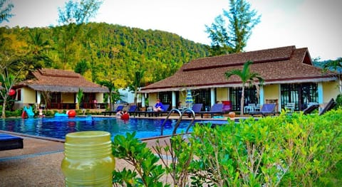 Banana Beach Resort Resort in Sala Dan