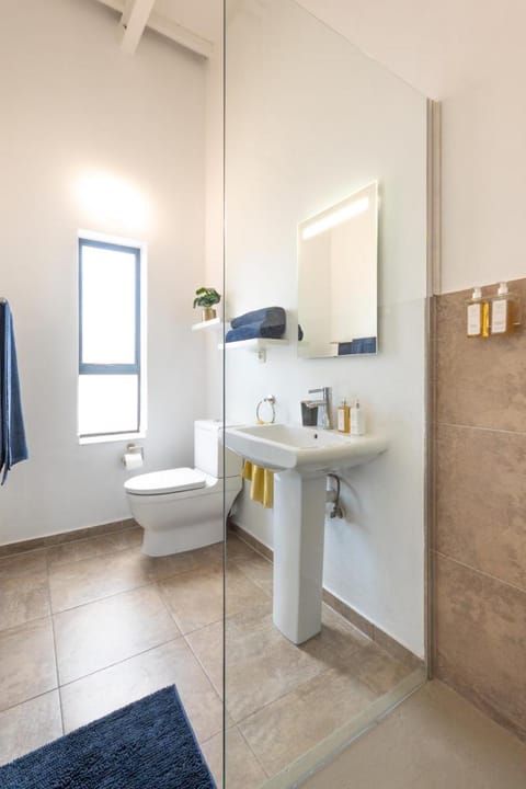 Cape Town 4U Guesthouse Bed and Breakfast in Cape Town