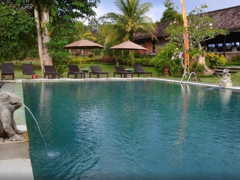 Subak Tabola Villa Bed and Breakfast in Sidemen