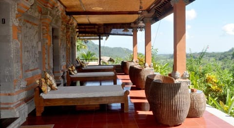 Subak Tabola Villa Bed and Breakfast in Sidemen